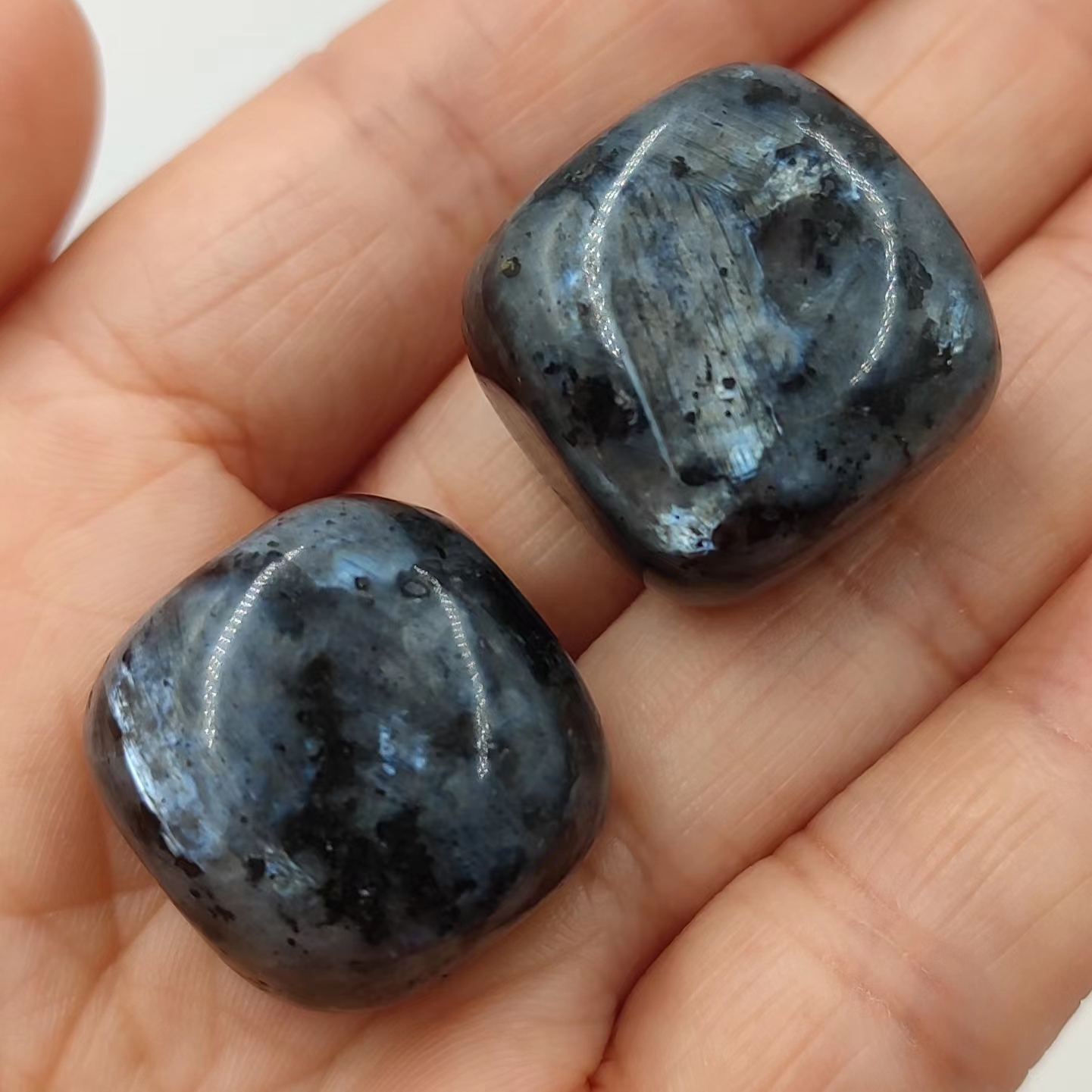 Natural Larvikite Tumbled Ston - Bonsai Rock Garden recension och pris